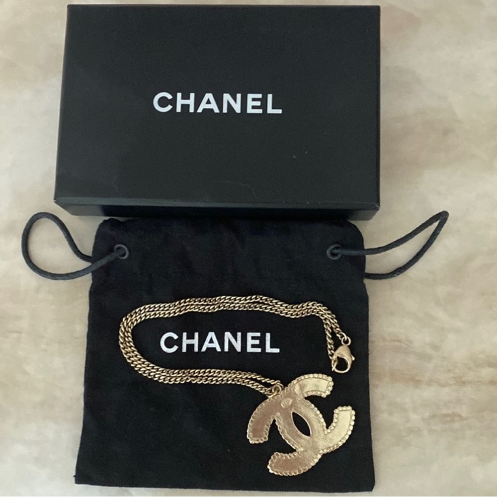 Chanel necklace Crystal Enamel striped large CC - Picture 9 of 10